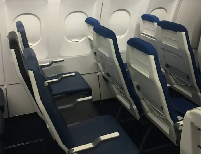 FAA局方计划规定飞机座椅最小尺寸
